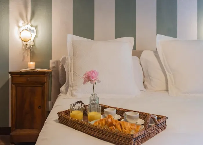 Villa Riva With Pool & Garden By Rent