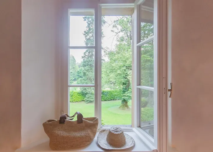 Villa Riva With Pool & Garden By Rent