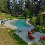 Riva With Pool & Garden By Rent * 贝拉焦