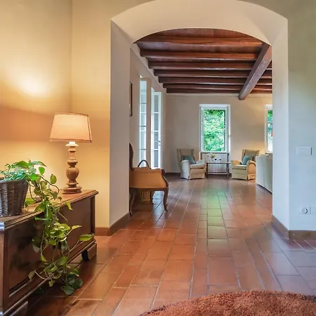 Riva With Pool & Garden By Rent Willa