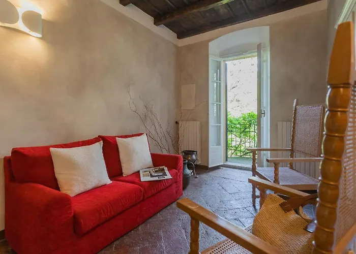 Riva With Pool & Garden By Rent Villa